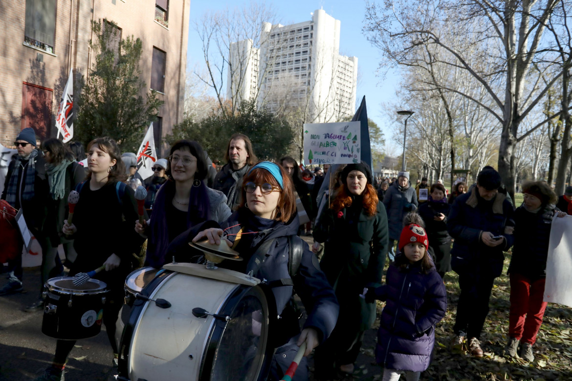 Salviamo la scuola nel parco