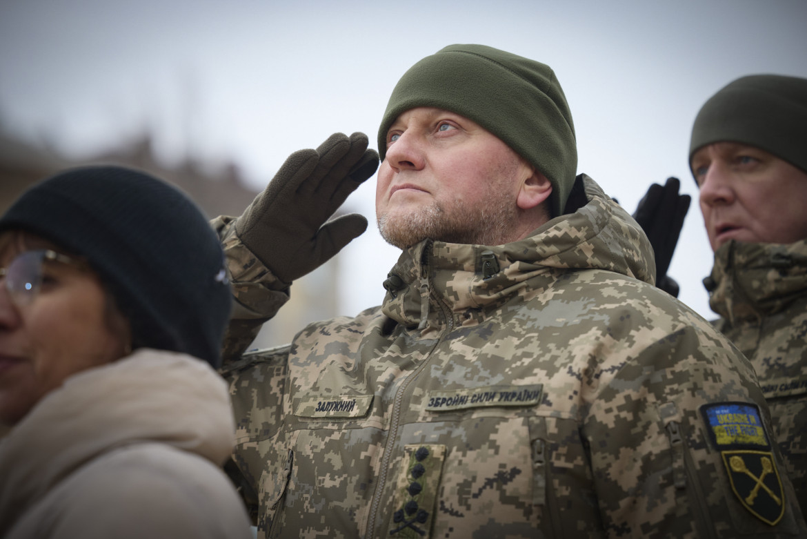 Ucraina, Zelensky licenzia Zaluzhny. Al suo posto il fedele Syrsky