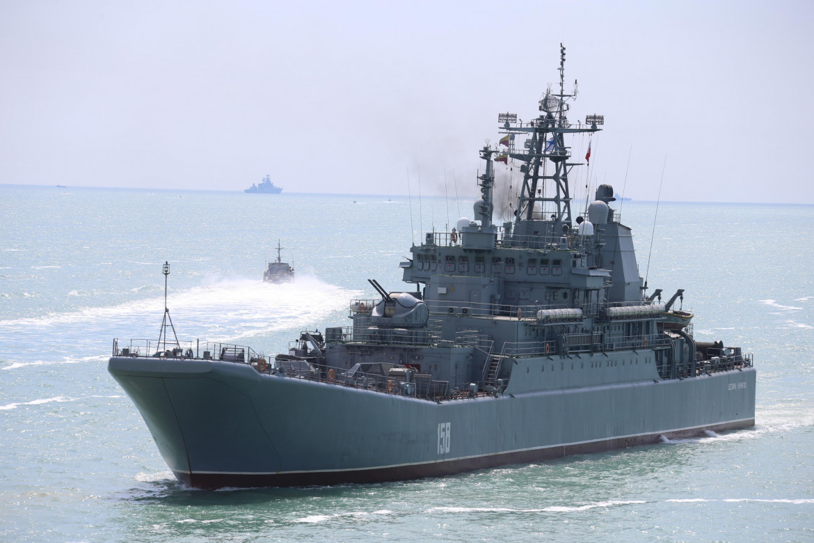 La nave russa Caesar Kunikov foto Ansa