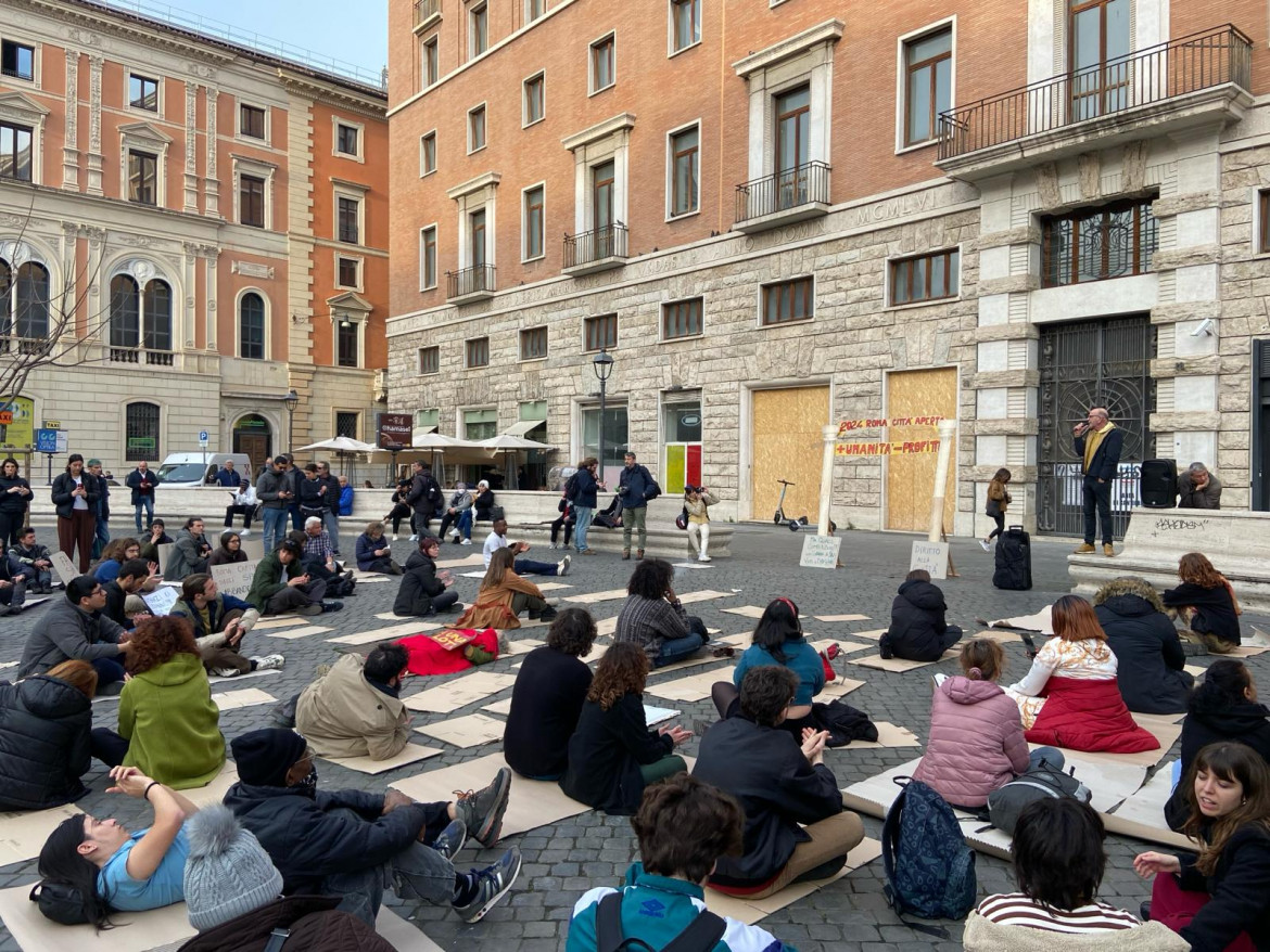 Roma, la contesa sul Giubileo. La rete Bella Lotta: porte chiuse a chi specula