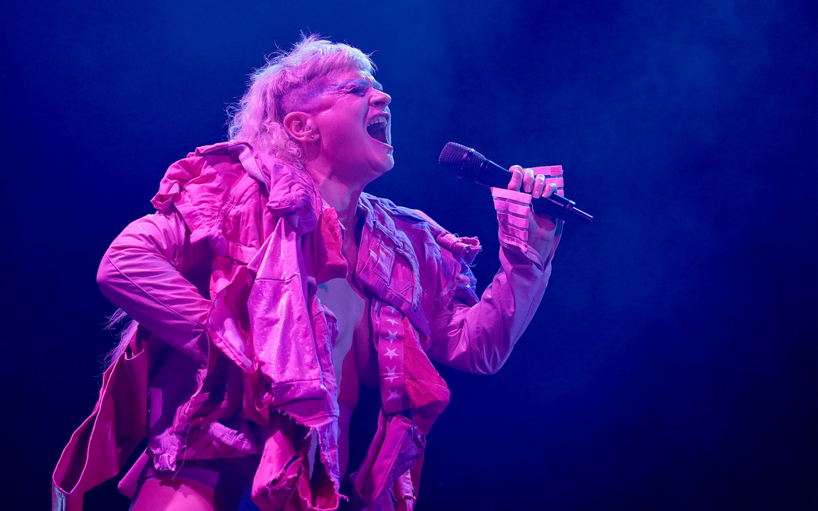 Peaches: «Il vento di destra è forte, ma bisogna lottare»