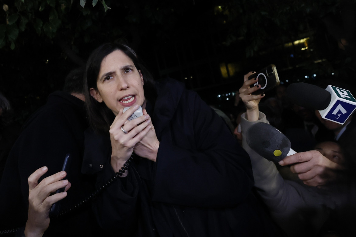 Elly Schlein al sit-in per una corretta informazione alla Rai, foto Cecilia Fabiano /LaPresse