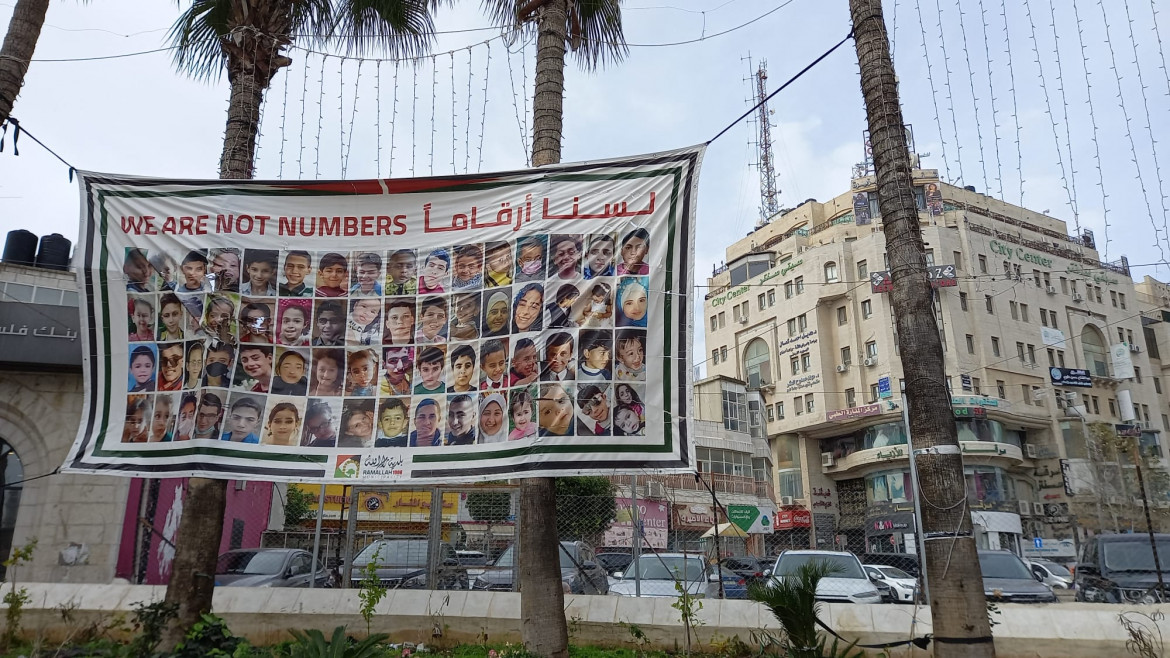 Ramallah, piazza al-Manara (foto di Chiara Cruciati)