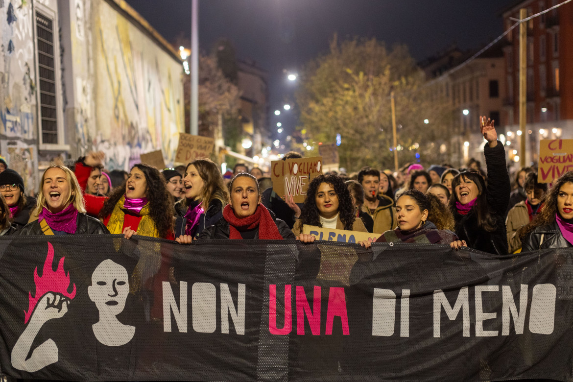 Fermiamo l’onda nera