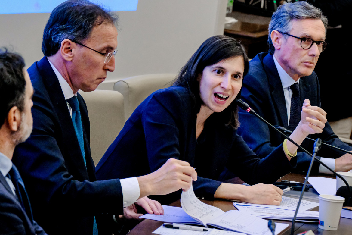 La segretaria del Pd Elly Schlein durante la conferenza stampa sulla riforma costituzionale del premierato foto LaPresse