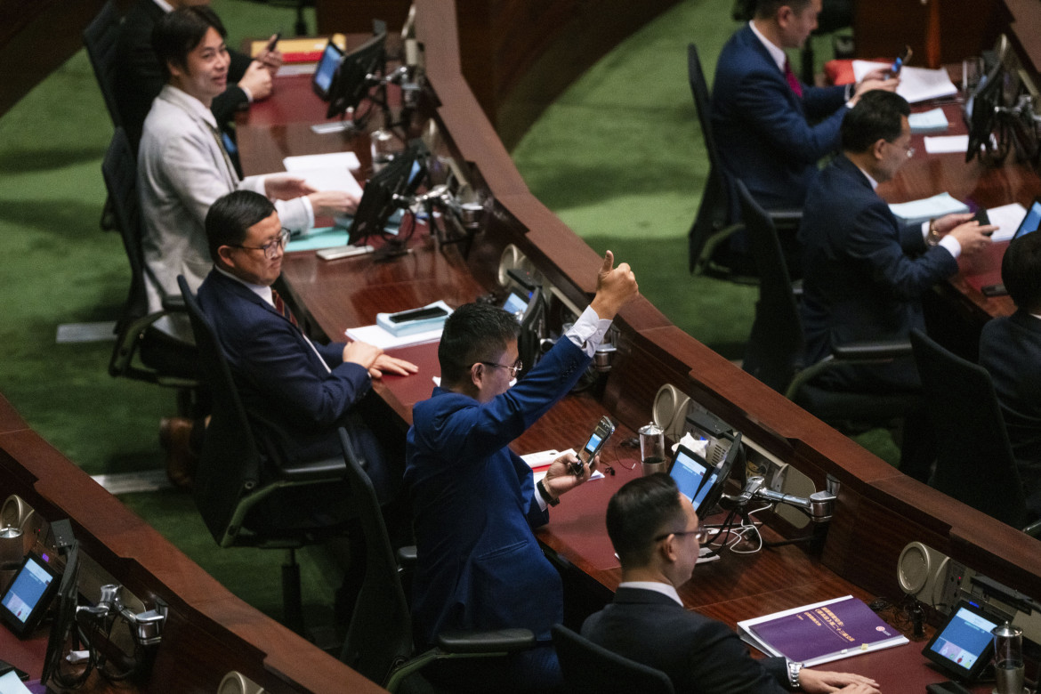 Hong Kong, una nuova legge per mettere fine alle opposizioni