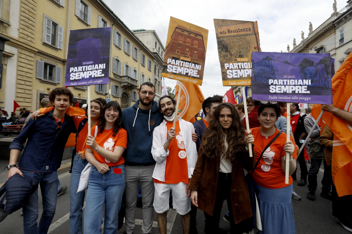 Un 25 aprile extralarge. Contro la repressione e per fermare le guerre