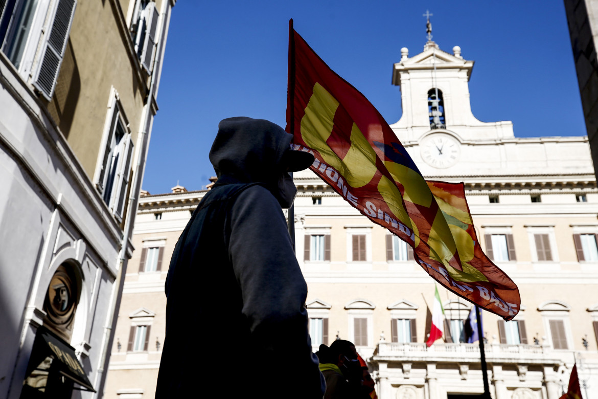 Manifestazione Usb per i lavoratori di Fiumicino Aeroporto