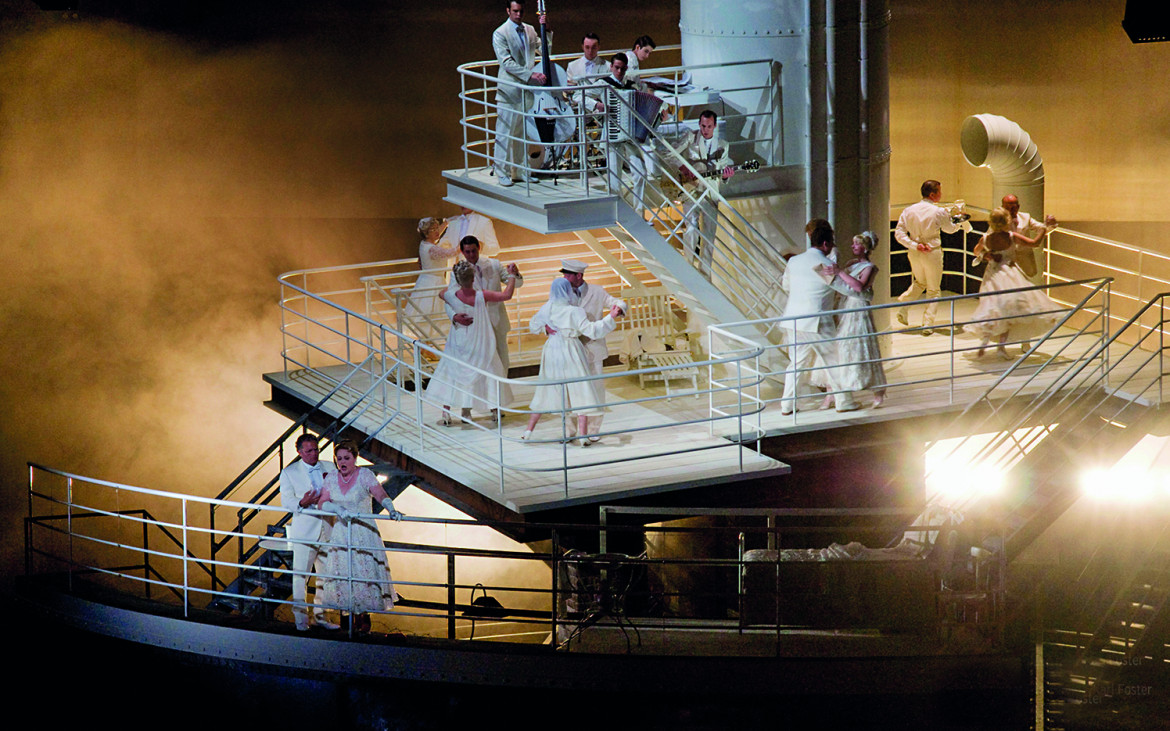 Danzando sul transatlantico, l’ombra nera dell’Olocausto