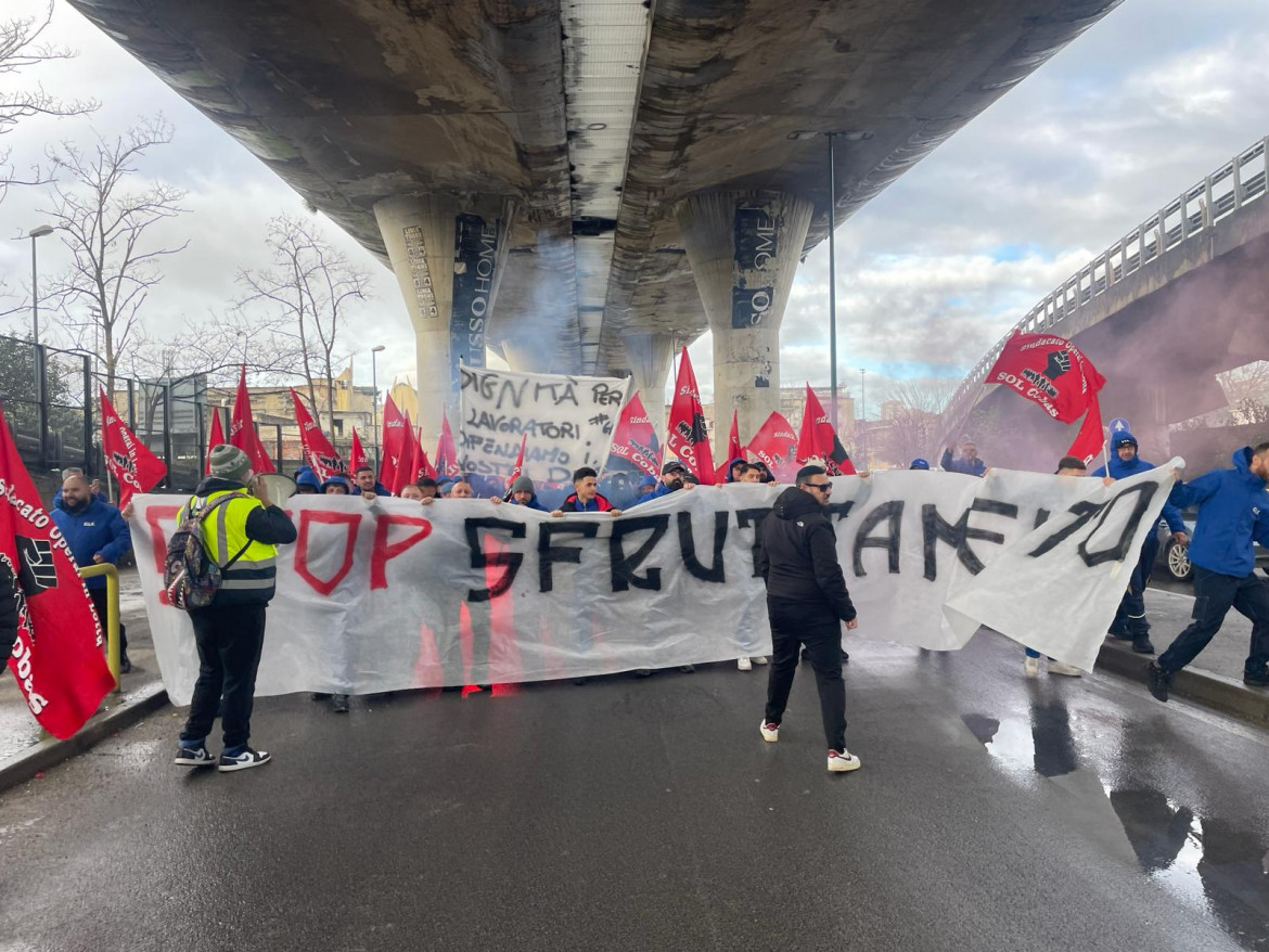 A Napoli la lotta dell’«ultimo miglio» dei corrieri sfruttati