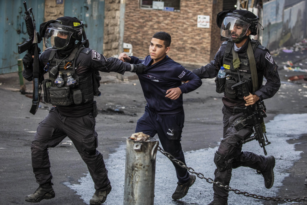 Un bambino palestinese arrestato a Gerusalemme Ap/Ilia Yefimovich