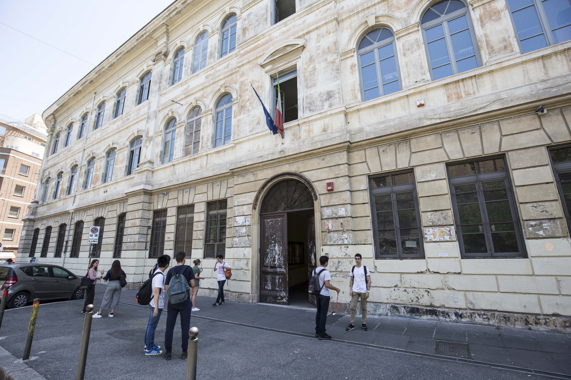 Il liceo Righi di Roma foto LaPresse