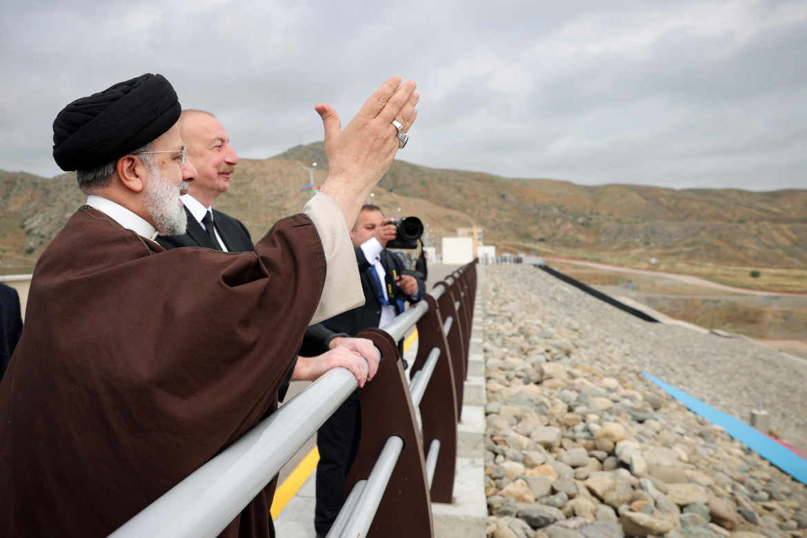 Raisi e il presidente Aliyev domenica all’inaugurazione della diga