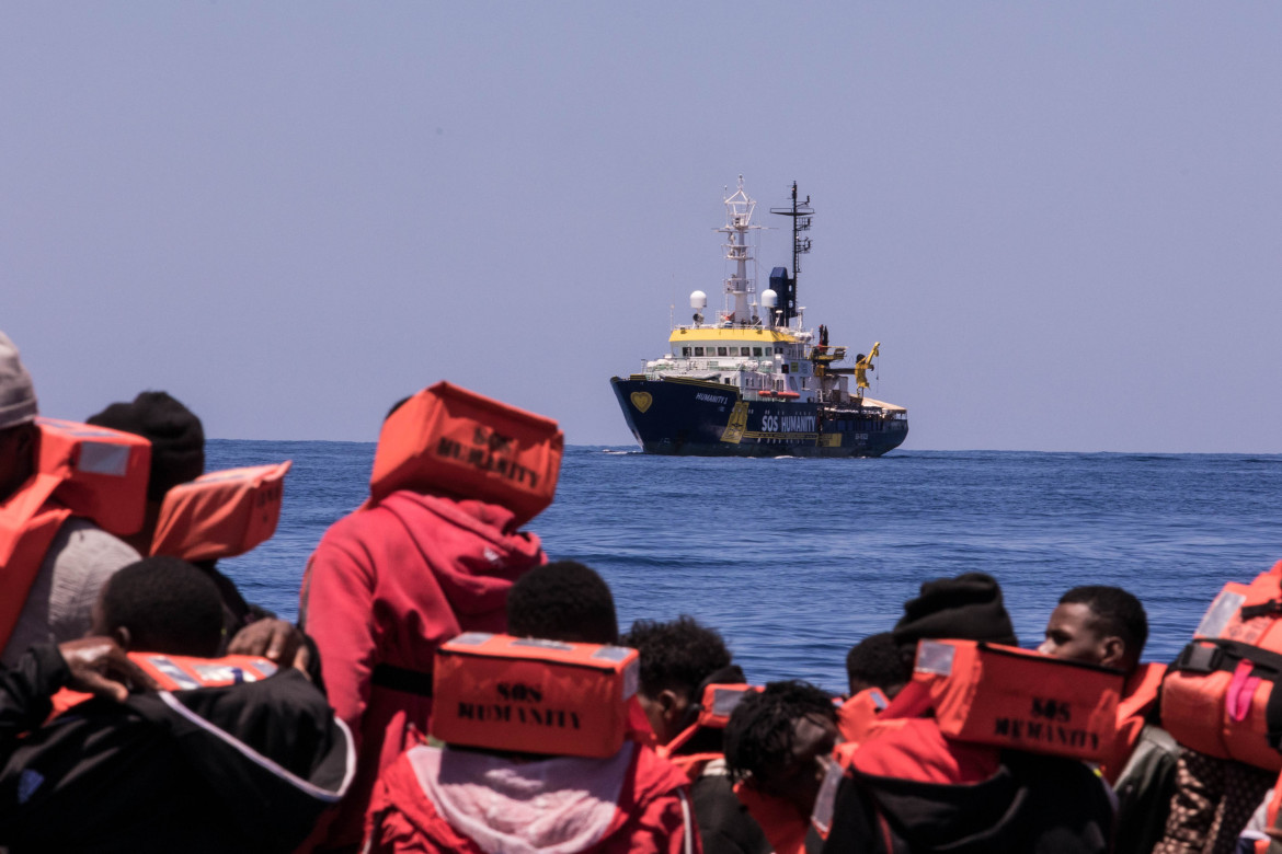 Migranti, rinnovato lo stato di emergenza. Nonostante i numeri