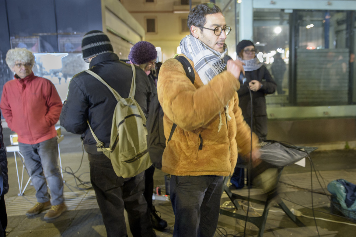 Seif Bensouibat lo scorso gennaio, dopo il licenziamento dal liceo Chateaubriand foto Ansa