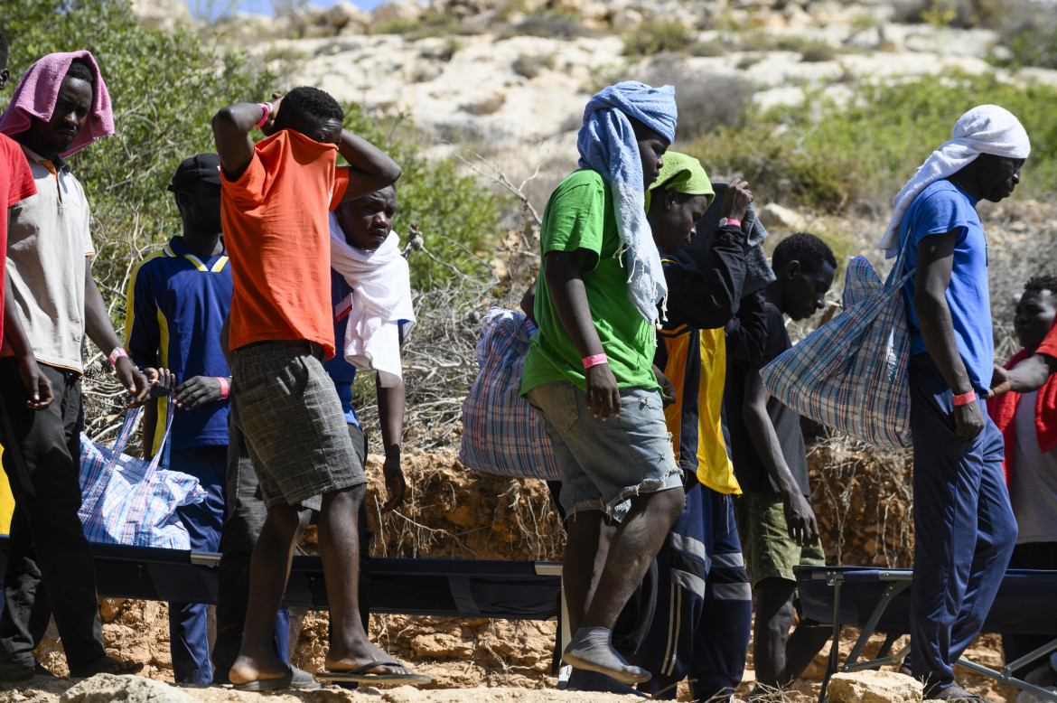 Migranti africani a Lampedusa