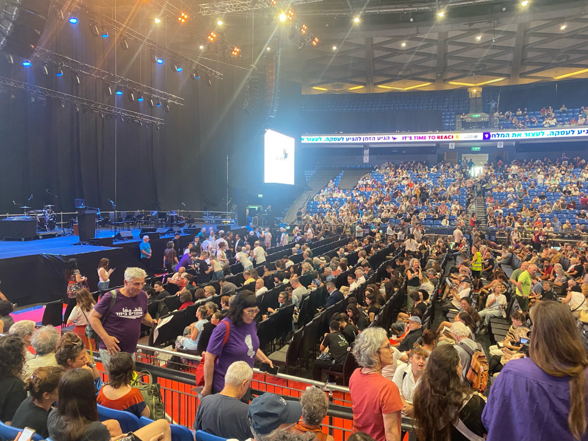 La platea di ieri alla Menorah Hall di Tel Aviv