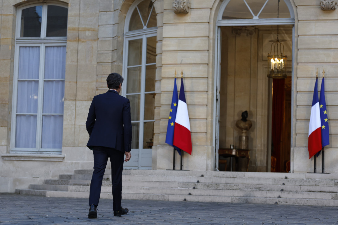 Attal all'Eliseo da Macron, foto Ap