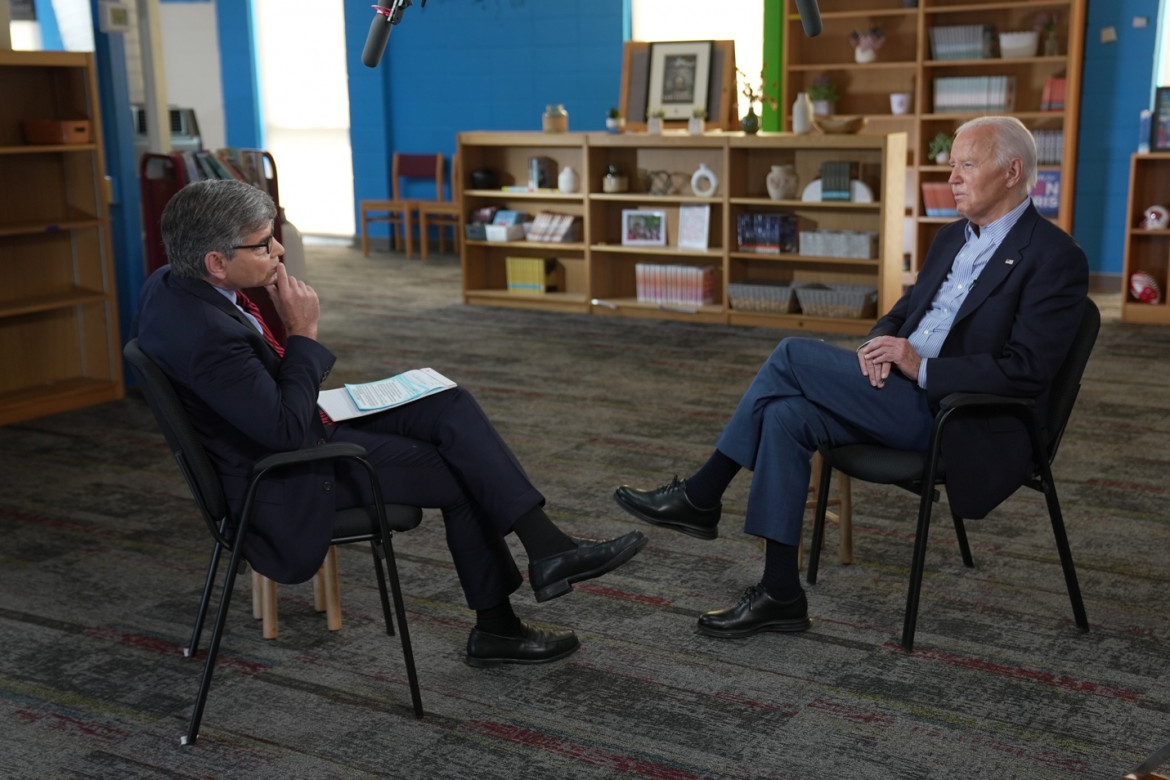 Joe Biden durante l’intervista con George Stephanopoulos su Abc