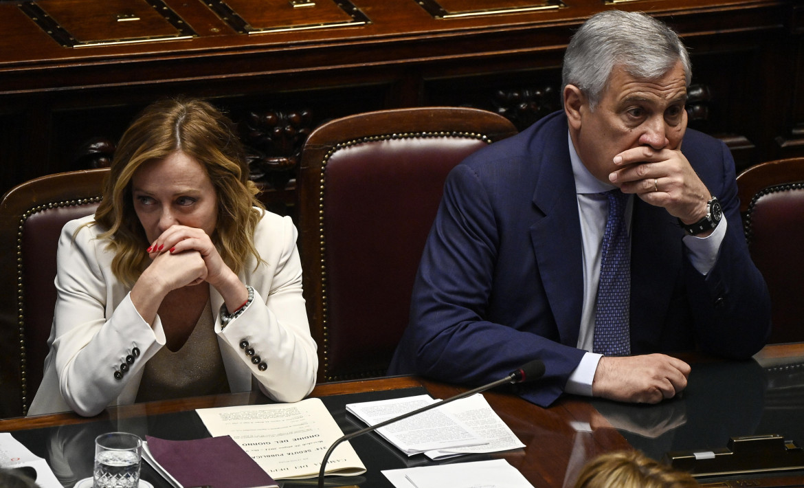 Meloni nella strettoia della partita Ue. Tajani: serve il centro