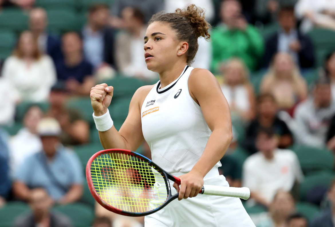 Paolini festeggia la vittoria a Wimbledon