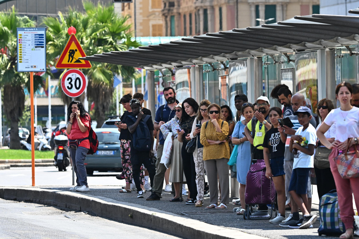 Lo sciopero dei trasporti va. E Salvini minaccia: «È l’ultima volta»