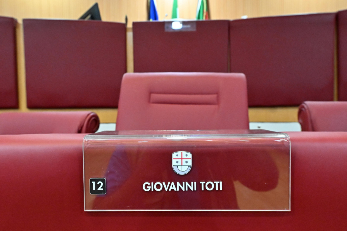 Toti si dimette, Liguria al voto. Schlein: «Occasione per noi»