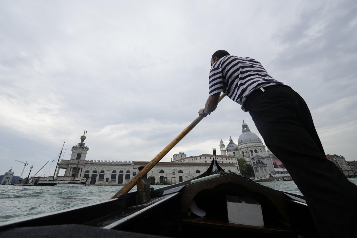 Nella palude di Venezia, la città in cui tutto si vende