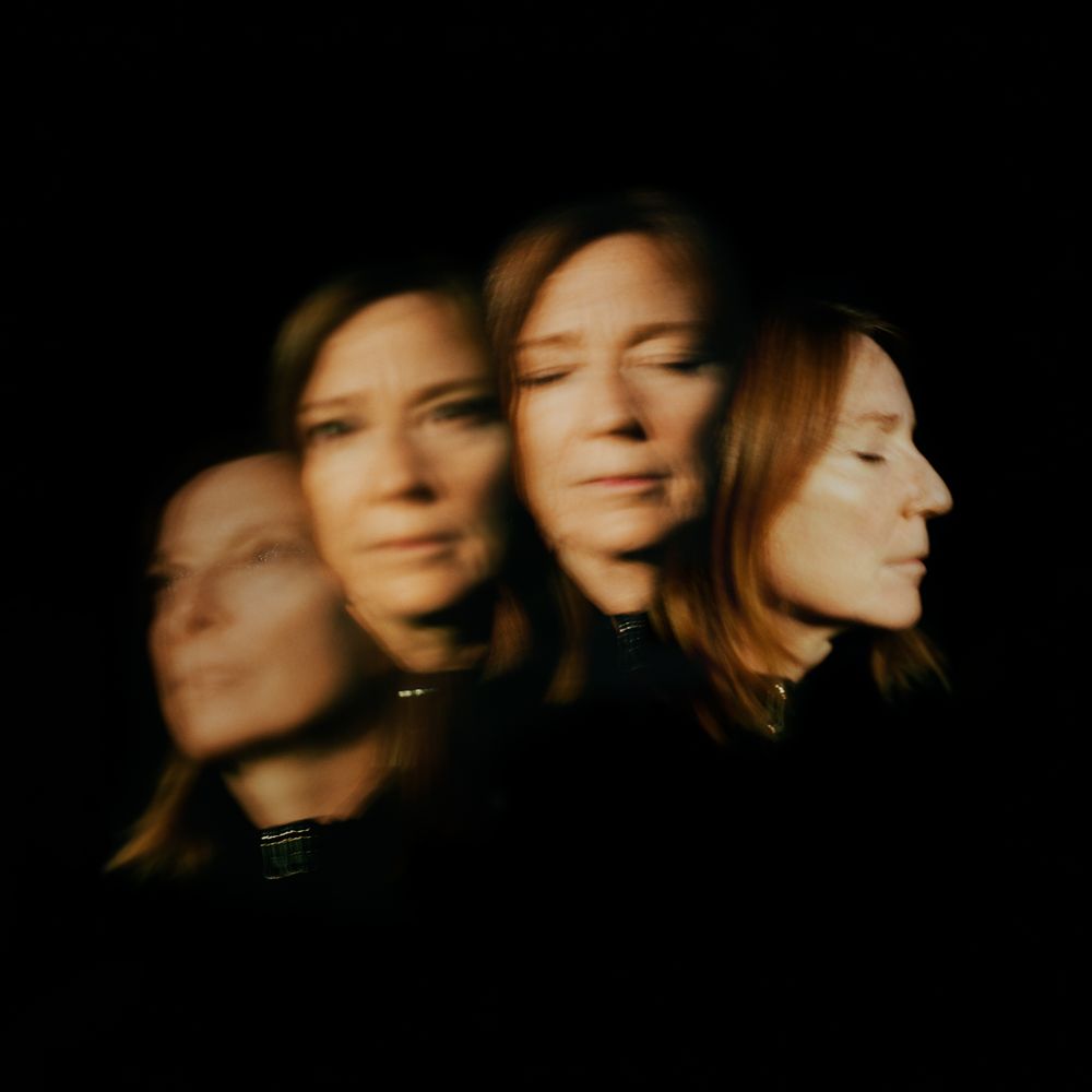 La copertina di «Lives Outgrown», il primo album solista di Beth Gibbons