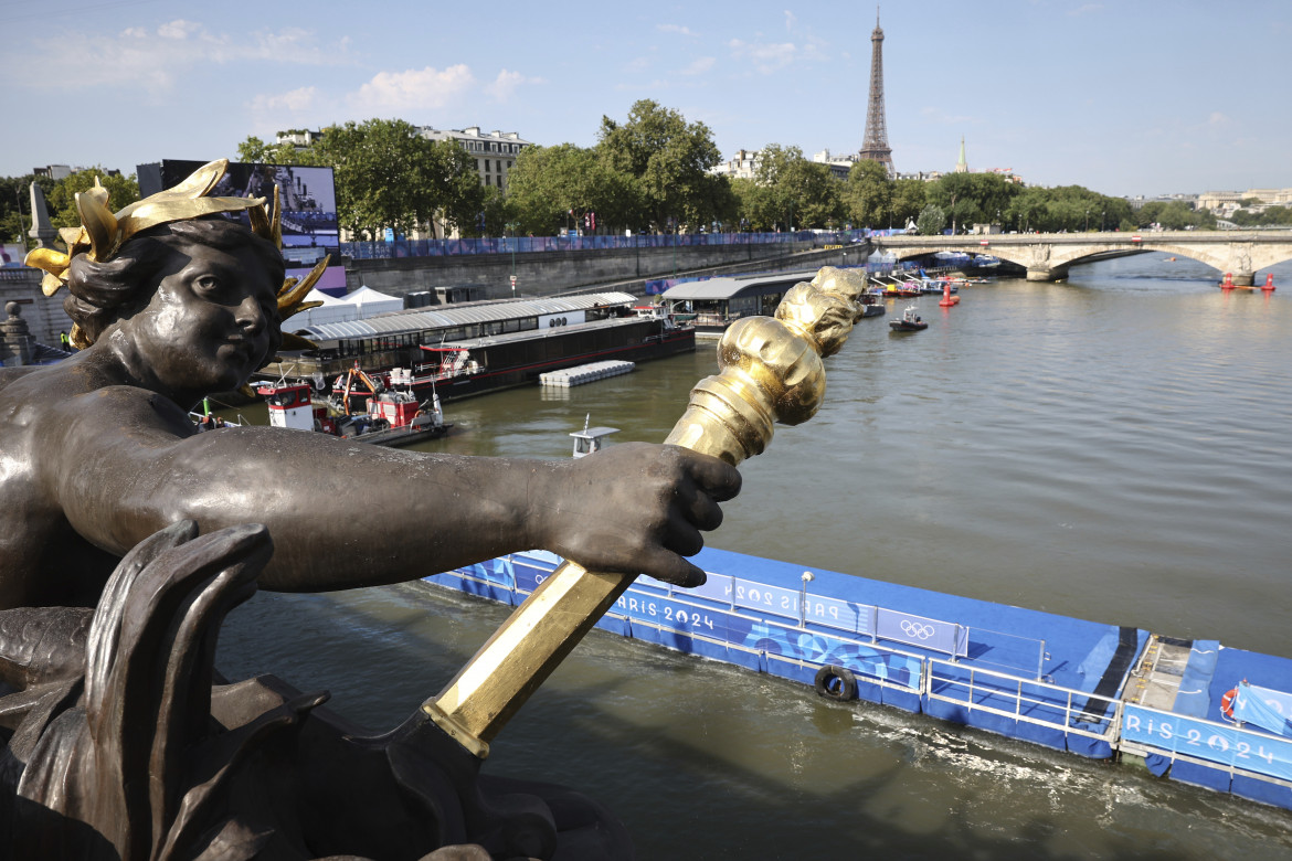 Il buco nero fecal-strutturale della Ville Lumière