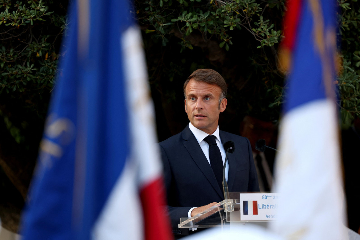 Fine della tregua, Macron alza il muro