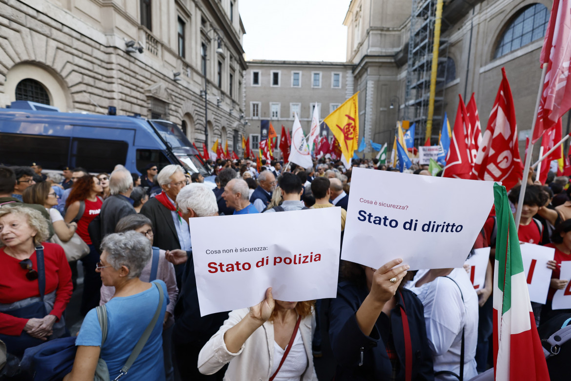 Manifestazione contro il ddl Sicurezza