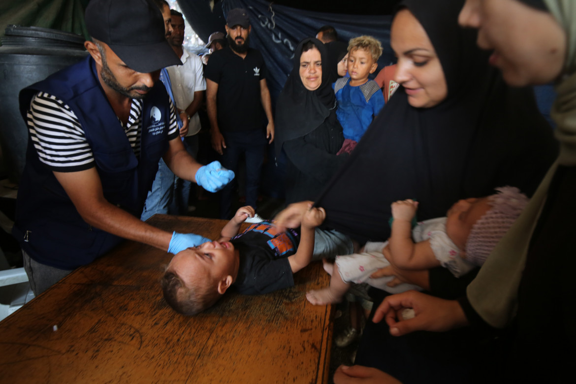 Distruzione della sanità, genocidio per logoramento