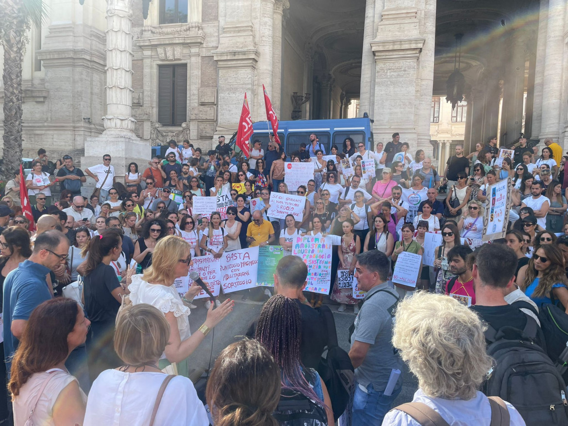 I docenti di sostegno: guerra tra precari pagata dagli alunni