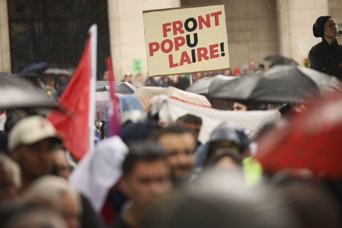 Manuel Bompard (Lfi): «Oggi inizia il braccio di ferro. Macron non finirà il mandato»