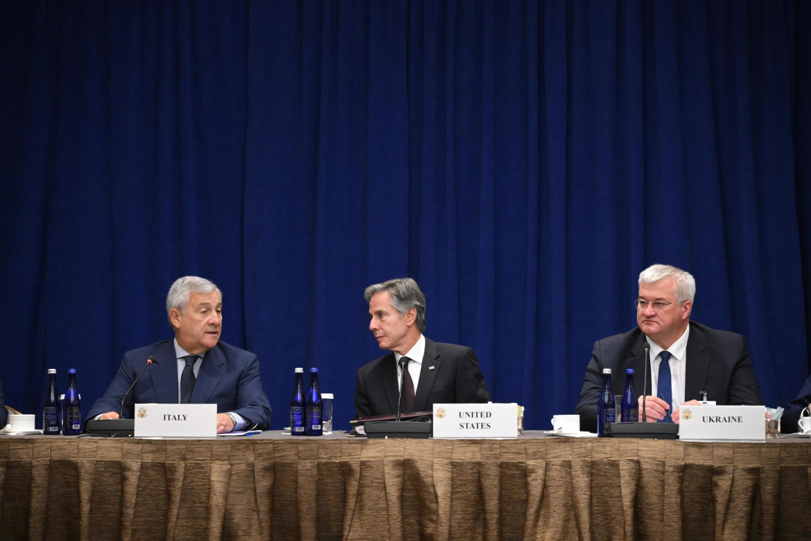 Antonio Tajani, Antony Blinken e Andrii Sybiha foto Ansa