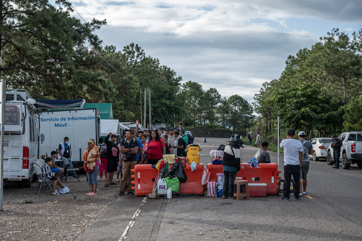 Migranti al confine tra Honduras e Guatemala