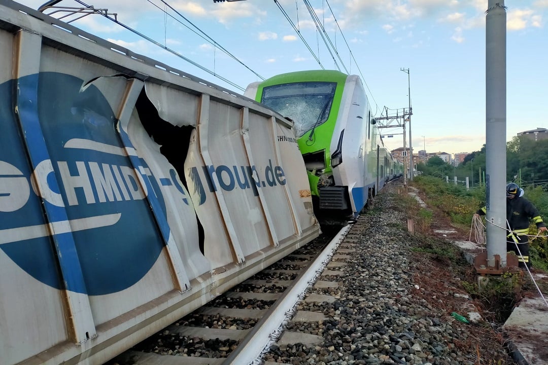 Altro tamponamento fra treni: sei feriti lievi