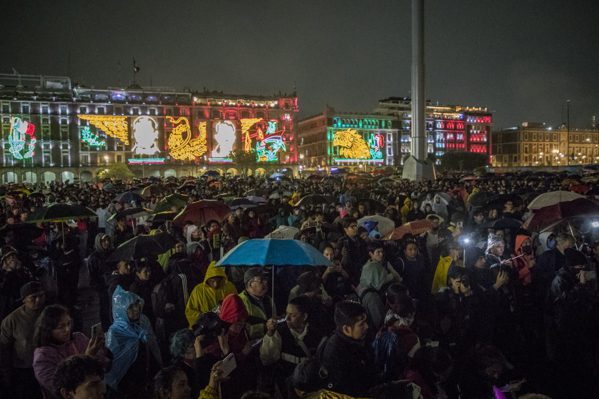 In corteo per Ayotzinapa dieci anni dopo. Verità e giustizia grandi assenti