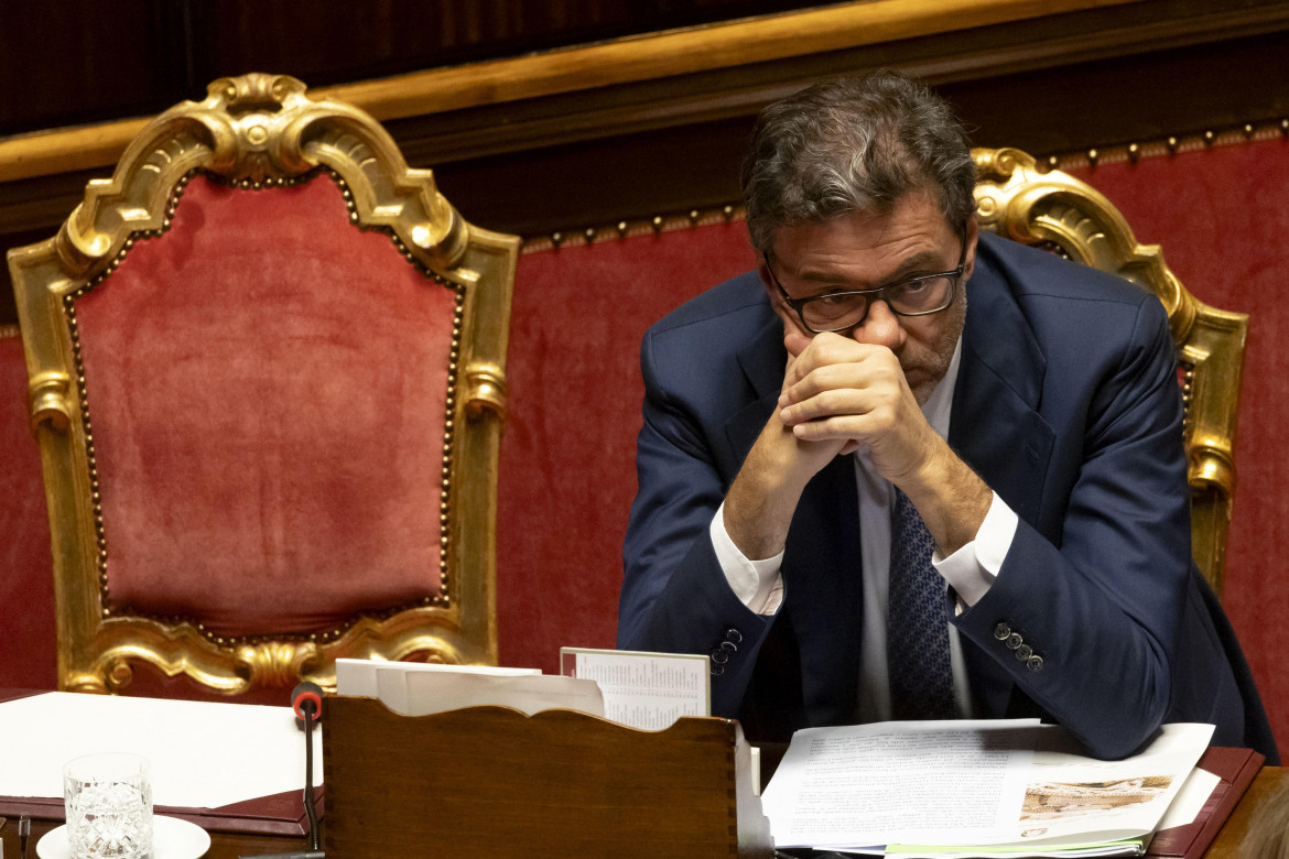 Il ministro Giorgetti alla Camera foto Ansa