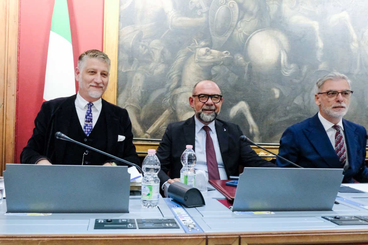 Alessandro Giuli con i presidenti della Commissione cultura Roberto Marti e Federico Mollicone