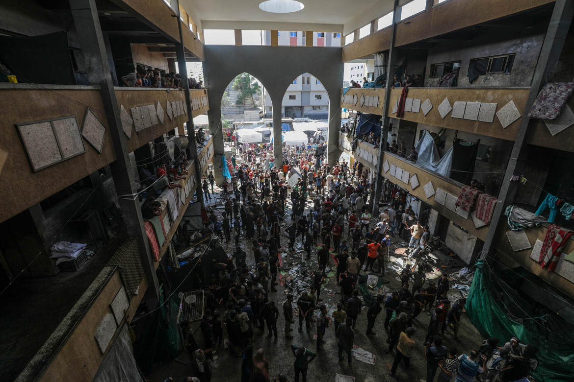 Scuola sotto attacco a Gaza. Via libera alla guerra all’Iran