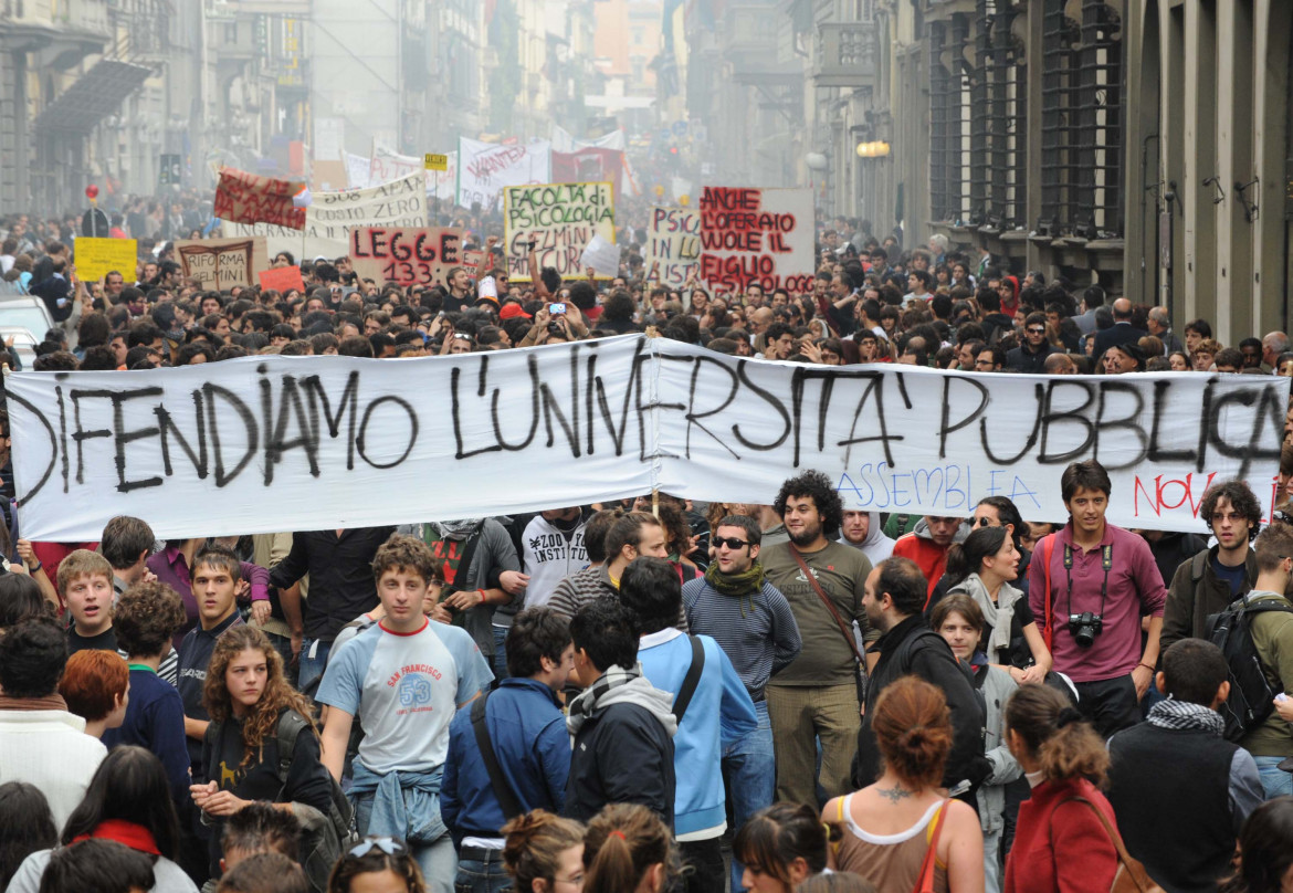 Gli scienziati italiani a Bernini: «Basta tagli, ricerca a rischio»