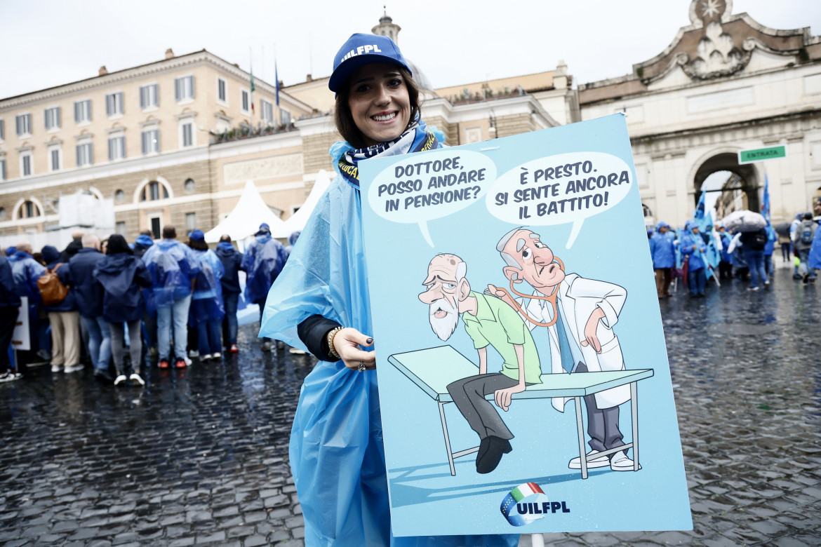 La manifestazione nazionale di CGIL e UIL Salario Salute Diritti Occupazione foto LaPresse