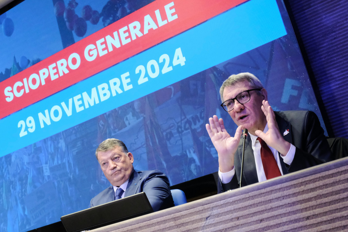 I segretari di Cgil e UIl Landini e Bombardieri alla conferenza stampa di annuncio dello sciopero generale del 29 novembre foto Mauro Scrobogna, LaPresse