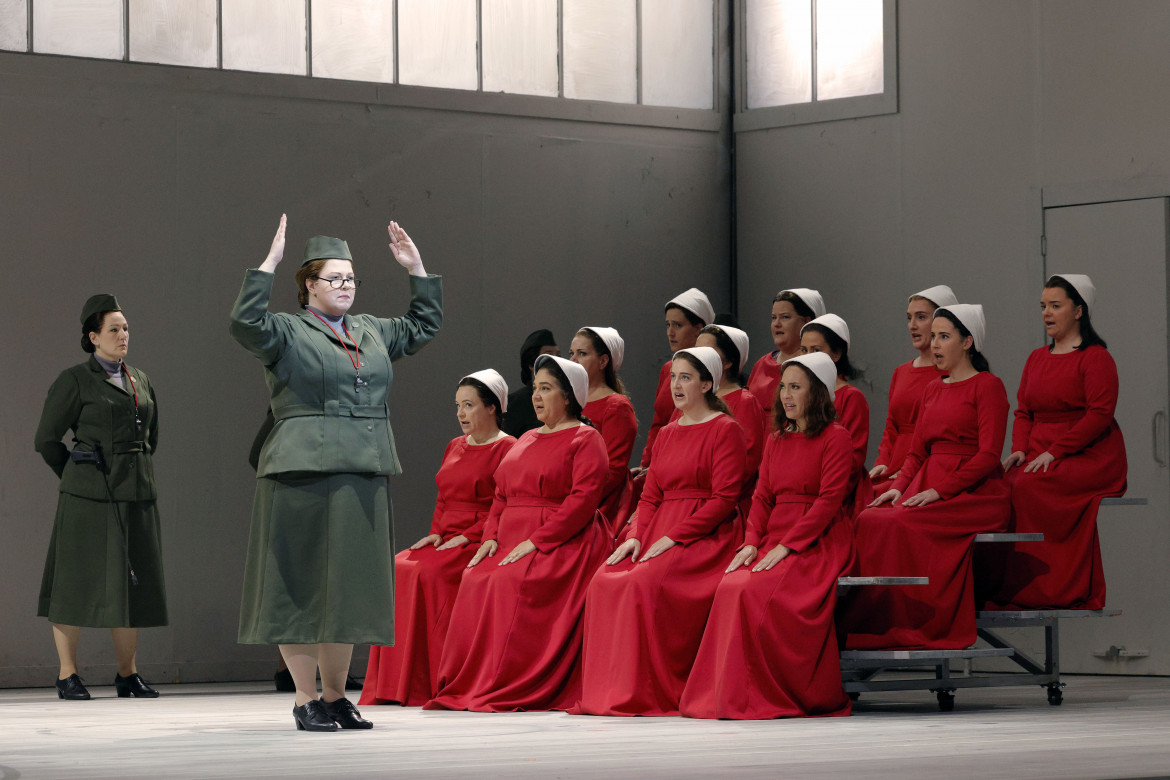 «The Handmaid’s Tale», il monito cantato delle ancelle