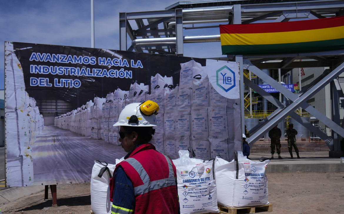 L'impianto di estrazione del litio nel Salar de Uyuni - Ap