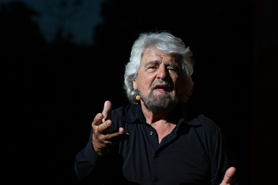 Il siluro di Grillo alla vigilia del voto: «Ormai il M5S non esiste più»