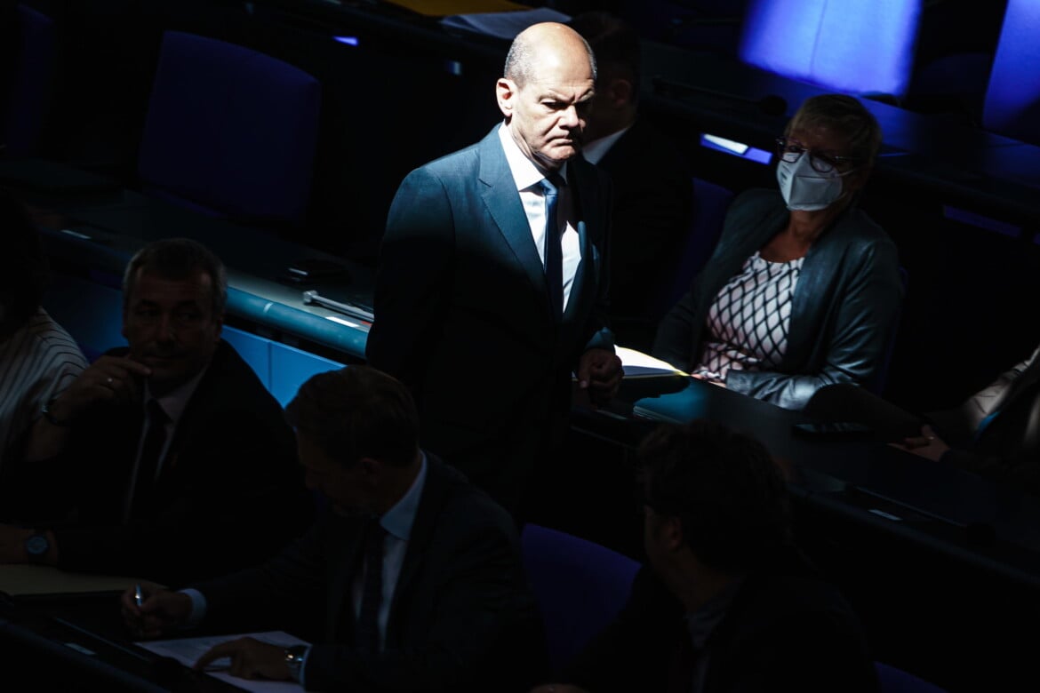 Il cancelliere tedesco al Bundestag a Berlino foto di Clemens Bilan/Ansa