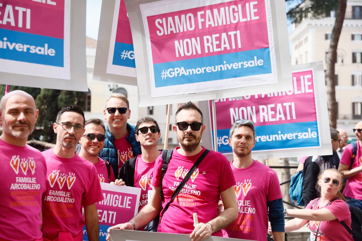 Famiglie arcobaleno per la Gpa - foto LaPresse